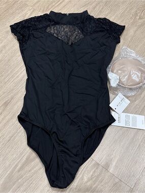 Daydance brand leotard with short lace sleeves nwt size M